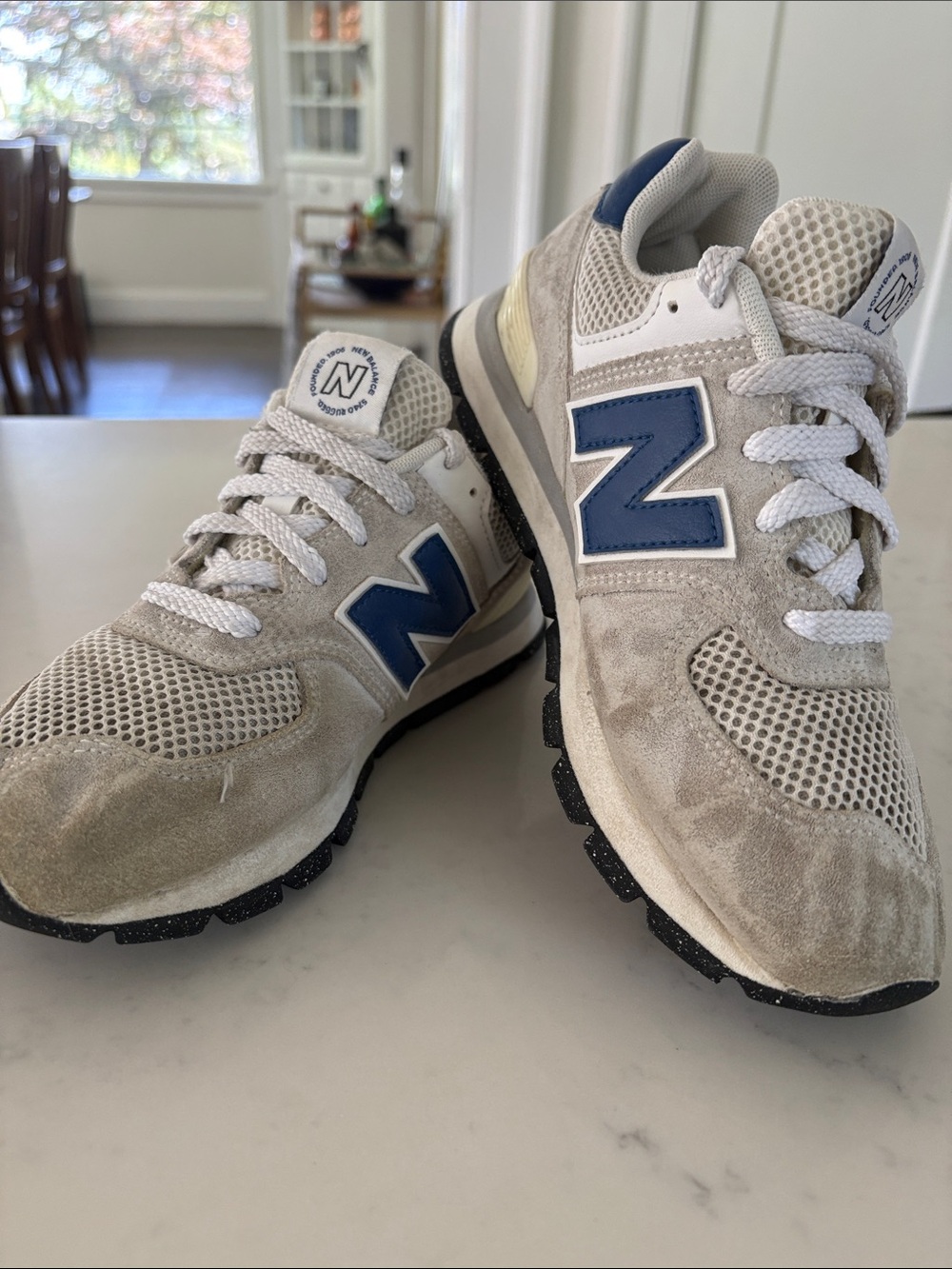 New Balance 574 Kid’s Light Gray Suede & Mesh Sneakers with Navy 'N' Accent